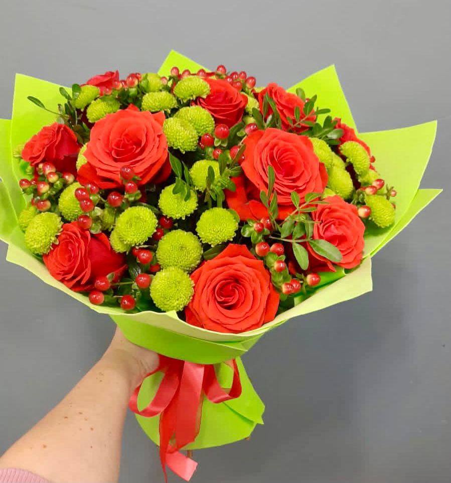 Букет цветов из: Хризантемы и Розы в Княгинино