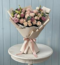 Букет цветов из:  Розы и Лизиантусы в Княгинино