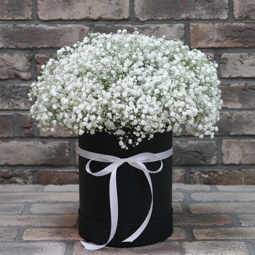 Цветочная композиция из Гипсофила в шляпной коробке в Княгинино