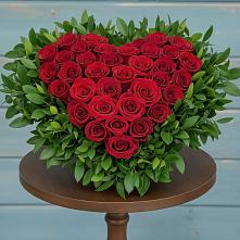 Цветочная композиция из Розы в виде сердца в Княгинино