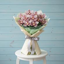 Букет цветов из:  Орхидеи и Розы в Княгинино