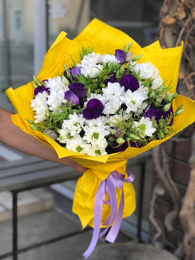 Букет цветов из: Ирисы, Хризантемы и Ромашки в Княгинино