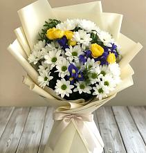 Букет цветов из:  Ирисы, Хризантемы и Розы #REPLACE_PRED# Княгинино