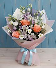 Букет цветов из:  Лизиантусы, Розы, Альстромерии и Гипсофила в Княгинино