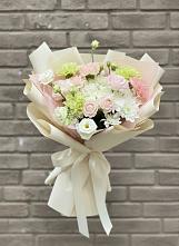 Букет цветов из:  Гвоздики, Розы, Лизиантусы и Хризантемы в Княгинино