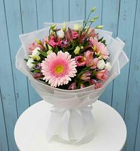 Букет цветов из:  Герберы, Альстромерии и Лизиантусы #REPLACE_PRED# Княгинино