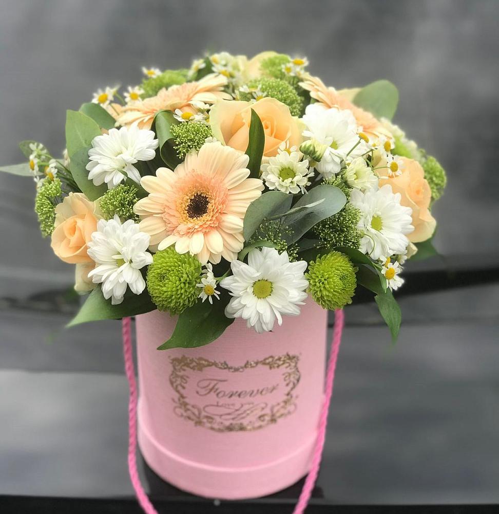 Цветочная композиция из Розы, Герберы и Хризантемы в шляпной коробке в Княгинино