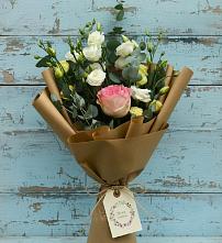 Букет цветов из:  Розы и Лизиантусы в Княгинино