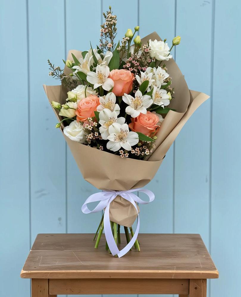 Букет цветов из: Альстромерии, Лизиантусы, Розы и Хризантемы в Княгинино